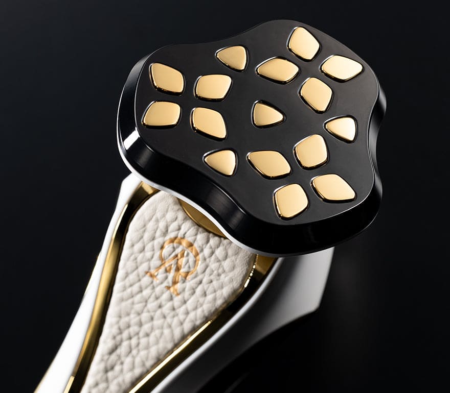 Close-up of the CronuA treatment head in Snow White